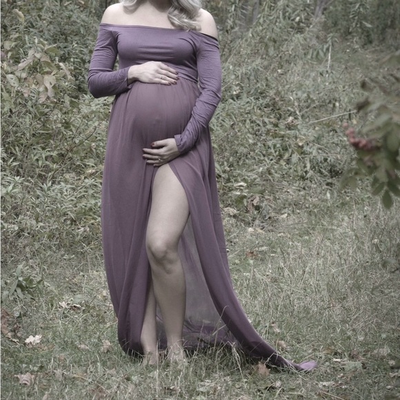 Maternity photo session dress.  Listed as a size small but is a O/S. - Picture 3 of 4